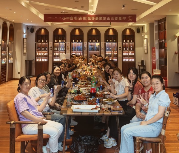 品味美食，凝聚力量——擇立燒烤party圓滿(mǎn)落幕